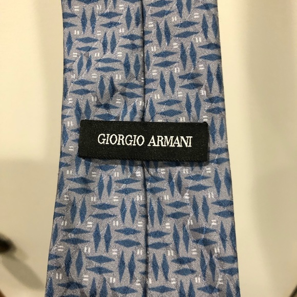 Giorgio Armani Tie ORIGINALLY $215 NEVER WORN - Picture 5 of 5